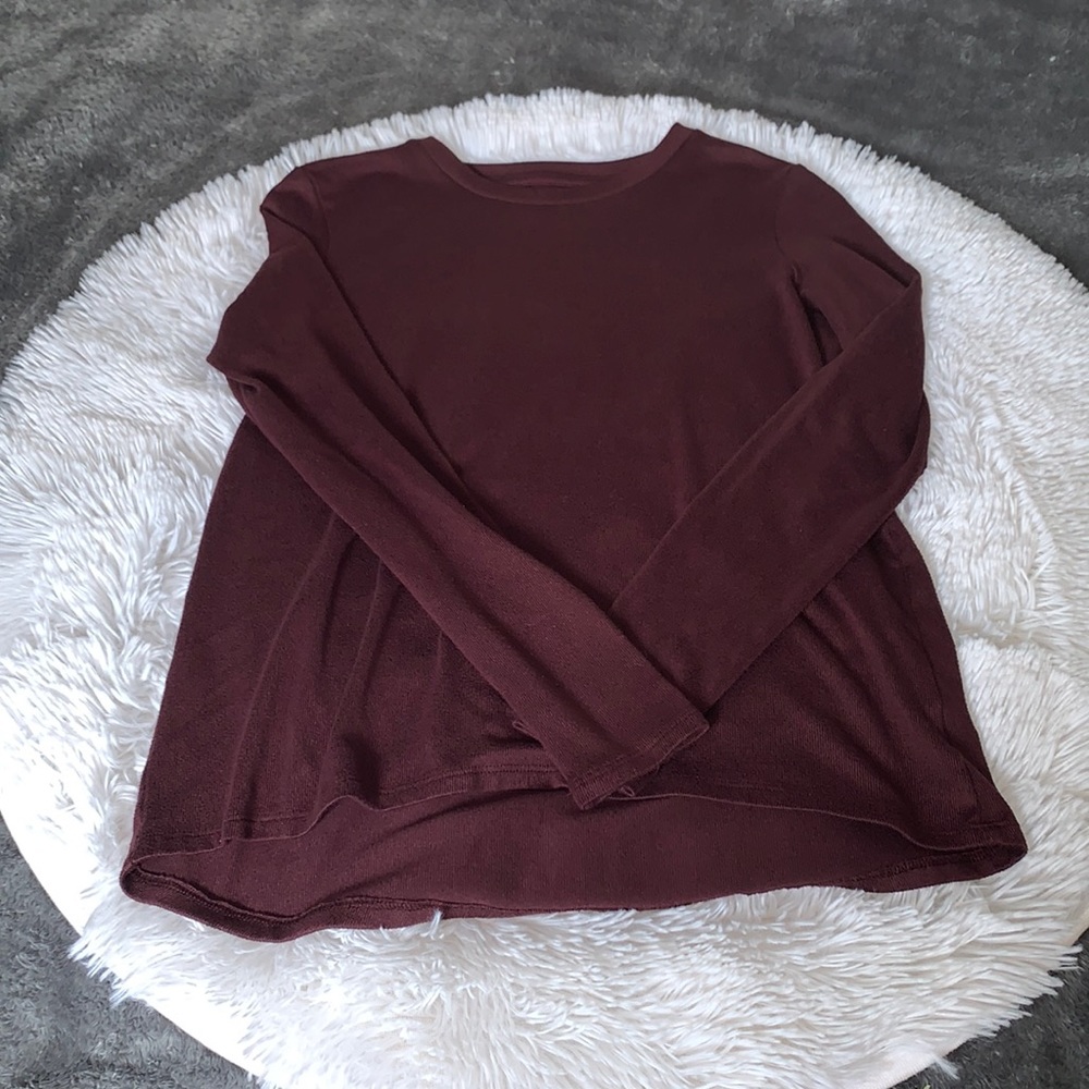 RARELY WORN- burgundy red soft and stretchy sweater!! xs